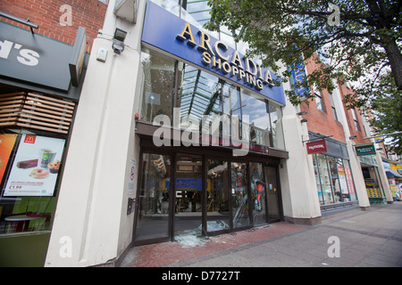 Émeutes de Londres 2011, la Ealing Broadway Banque D'Images