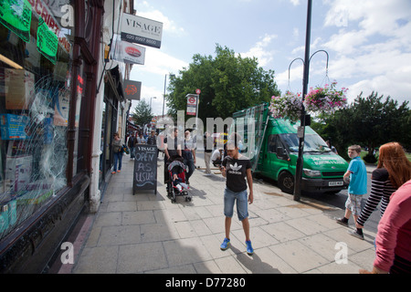 Émeutes de Londres 2011, la Ealing Broadway Banque D'Images