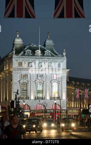 √ übritannien Londres, Grand, Piccadilly Circus, vu de la rue Coventry Banque D'Images