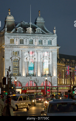 √ übritannien Londres, Grand, Piccadilly Circus, vu de la rue Coventry Banque D'Images