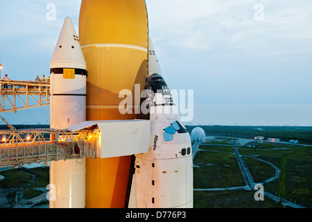 STS-135 Atlantis se trouve sur 39A Banque D'Images