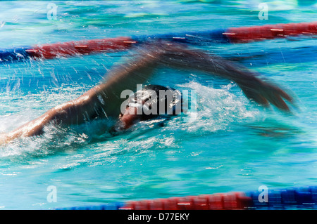 Début de course olympique, homme, nageurs, dans le stade. Atlanta 1996. Banque D'Images