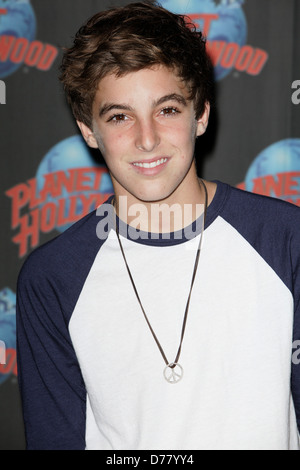 Jackson Guthy sensation pop fait la promotion de son nouveau single 'aimer' au Planet Hollywood à Times Square New York City, USA - 24.06.11 Banque D'Images