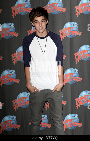 Jackson Guthy sensation pop fait la promotion de son nouveau single 'aimer' au Planet Hollywood à Times Square New York City, USA - 24.06.11 Banque D'Images