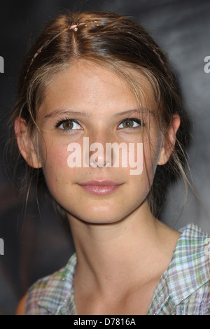 Joséphine Japy Dépistage pour 'Le Moine' tenue au cinéma UGC Les Halles - Arrivées Paris, France - 12.07.11 Banque D'Images