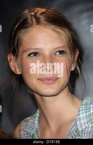 Joséphine Japy Dépistage pour 'Le Moine' tenue au cinéma UGC Les Halles - Arrivées Paris, France - 12.07.11 Banque D'Images