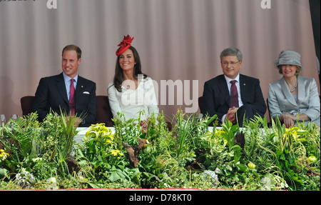 Le prince William, duc de Cambridge, Catherine, duchesse de Cambridge aka Kate Middleton et le premier ministre canadien Stephen Banque D'Images