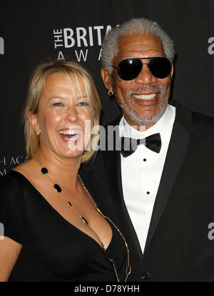 Sarah Cairns et Morgan Freeman BAFTA Los Angeles 2011 Britannia Awards tenue à l'hôtel Beverly Hilton Los Angeles, Banque D'Images