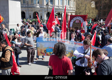 01 mai 2013 - 14.47pm - Mai manifestation a lieu à Trafalgar Square, Londres - Angleterre - Royaume-Uni Banque D'Images