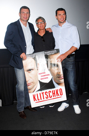 Vitali Klitschko, Eric Roberts Wladimir Klitschko Los Angeles premiere de 'Klitschko' du Landmark Theatre, Los Angeles Banque D'Images
