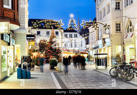 Foire de Noël dans le Saxon's Gate dans village de montagne, Hambourg, Allemagne, Europe , Weihnachtsmarkt im Sachsentor à Bergedorf, H Banque D'Images