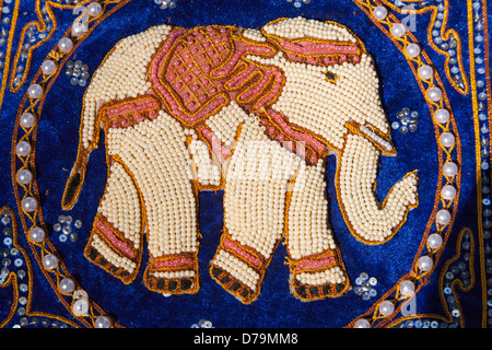 Coussin de perles représentant un éléphant, le Myanmar (Birmanie), Banque D'Images