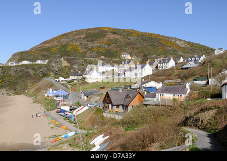 Le village et la plage de Tresaith Ceredigion Cardigan Bay Wales Cymru uK GO Banque D'Images