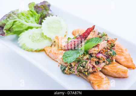 Saumon épicé est l'alimentation en Thaïlande Banque D'Images