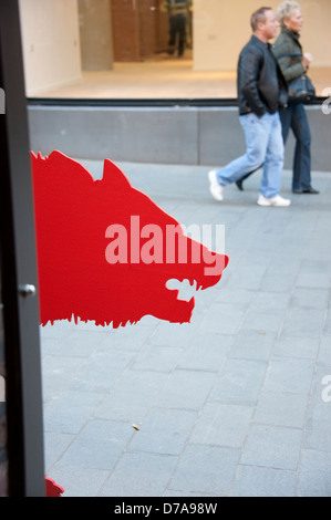 Mâchoires de loup rouge méchant vicieux Banque D'Images