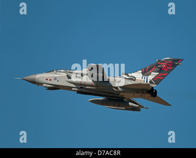 L'spécialement peint de 617 Tornado GR4 (Esc) Dambusters à RAF Lossiemouth. 9017 SCO Banque D'Images