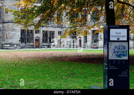 University of Glasgow Campus East Quadrangle en automne, Gillmorehill, Glasgow, Écosse, Royaume-Uni Banque D'Images