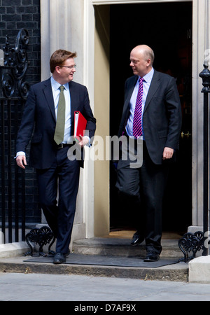 Danny Alexander et Chris Grayling quittent la réunion du Cabinet, Downing Street,London Banque D'Images