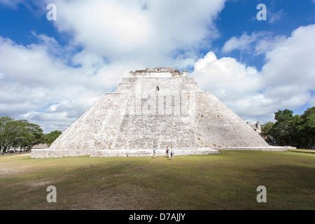 A Pyramide du Magicien à Uxmal, Yucatan, Mexique Banque D'Images