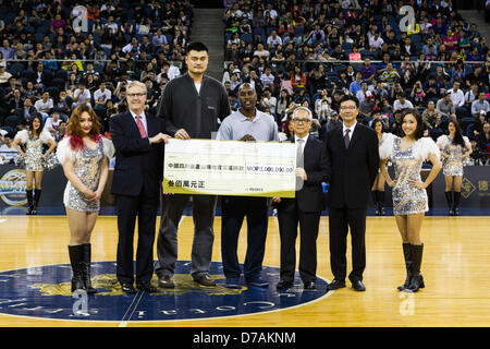 Macao, Chine. 1er mai 2013. Basket-ball Yao Ming a participé à l'activité de bienfaisance à Macao, Chine Le mercredi 01 mai 2013. © Top Photo Corporation / Alamy Live News Banque D'Images