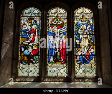 Vitraux à l'église St Paul, Rusland, près de Hawkshead, Lake District, Cumbria Banque D'Images