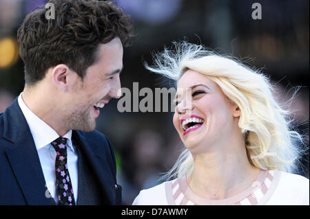 Kimberly Wyatt assiste à la Première Internationale de Star Trek into Darkness le 02/05/2013 à l'Empire Leicester Square, Londres. Les personnes sur la photo : Kimberly Wyatt ; Max Rogers. Photo par Julie Edwards Banque D'Images