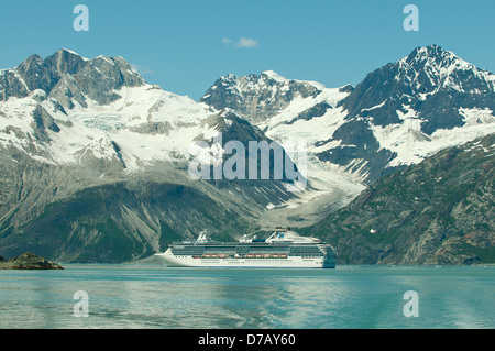 Croisière dans le Parc National de Glacier Bay, Alaska, USA Banque D'Images