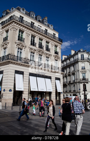 Champs Elysées, Paris : l'extérieur de la boutique Cartier Banque D'Images