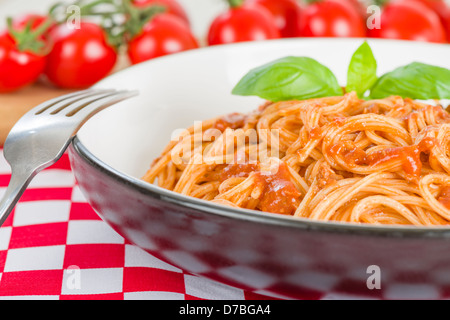 Spaghettis à la bolognaise - pâtes italiennes à la sauce bolognaise. Banque D'Images