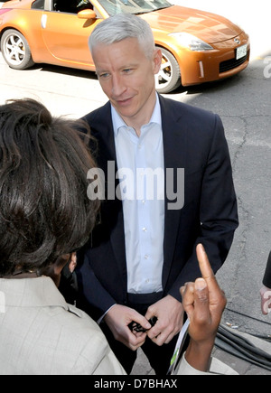 Anderson Cooper Upfront CTV 2011 Conférence de presse - l'extérieur des arrivées Toronto, Canada - 02.06.11 Banque D'Images