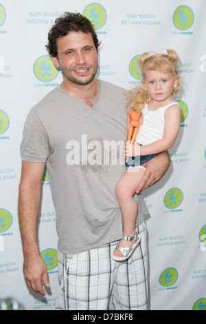 Jeremy Sisto et fille Charlie Sisto coucher Baby Buggy Wollman Rink tenue à bash dans Central Park - New York des arrivées à l'intérieur Banque D'Images