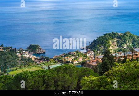 L'Europe l'Italie, la Sicile, sur la mer et d'Isola Bella de Taormina Banque D'Images