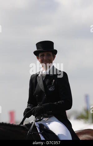 Badminton, UK. 3e mai 2013. Caroline Powell de la Nouvelle-Zélande au cours de la phase de dressage du 2013 Mitsubishi Motors Badminton Horse Trials. 3e mai 2013. Banque D'Images