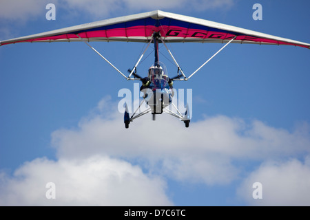 Ulm avion venant de l'est d'atterrir à l'aérodrome de Fortune Banque D'Images