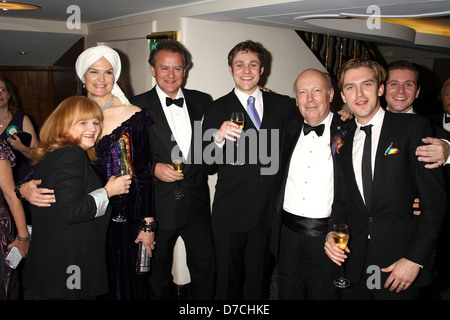 Downton Abbey exprimés, au Rainbow Trust : bal du jubilé d'argent à l'Hôtel Savoy. Londres, Angleterre - 13.10.11 Banque D'Images