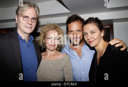 Kenneth Bowser, Amy Irving, Peter Sarsgaard et Maggie Gyllenhaal After Party pour la première mondiale de la Manhattan Theatre Banque D'Images