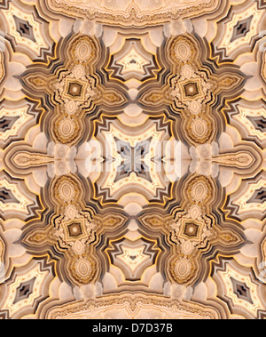 Tranche d'Agate polie (opaque, forme à grain fin de calcédoine) motif symétrique faite par la répétition de l'image Banque D'Images