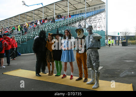 Glasgow, Ecosse, Royaume-Uni. 4e mai 2013. Rugby fans habillés comme leurs personnages préférés Wizard of Oz à cette années 'film theme' au cours de l'Emirates Airline Glasgow 7s. Credit : Elsie Kibue / EK13 Photos / Alamy Live News Banque D'Images