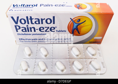 Pack de Diclofenac Potassium comprimés. Voltarol. Banque D'Images