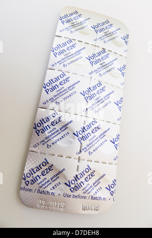 Pack de Diclofenac Potassium comprimés. Voltarol. Banque D'Images