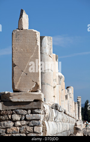 Les colonnes de marbre street à Éphèse, Izmir, Turquie Banque D'Images