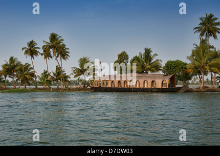 Yacht à voile sur les Backwaters du Kerala, Inde Banque D'Images