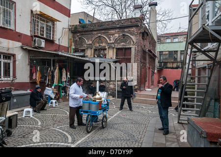 Rues autour du Grand Bazar à Istanbul, Turquie Banque D'Images