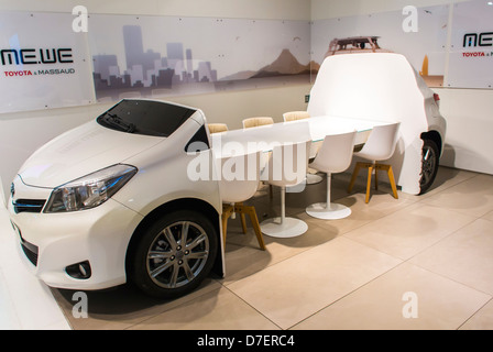 Paris, France, Toyota Corporation, salon des voitures neuves, Inside Store, Table de conférence car Design, découvrir inhabituel, mobilier design moderne, Inside bar france Banque D'Images