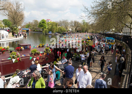 La petite Venise, Londres, Royaume-Uni. 6 mai, 2013. Canalway Cavalcade une voie navigable festival qui a eu lieu à la petite Venise depuis 1983. Organisé par les bénévoles de l'Association de la navigation intérieure. Crédit : Simon Balston/Alamy Live News Banque D'Images