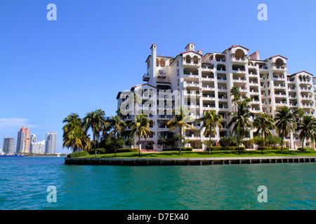 Miami Florida,Biscayne Bay,Fisher Island,condominium appartement résidentiel immeubles, horizon de la ville,front de mer,Miami Beach,h Banque D'Images