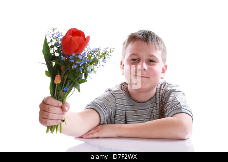 Adolescent mignon sur un fond blanc Banque D'Images