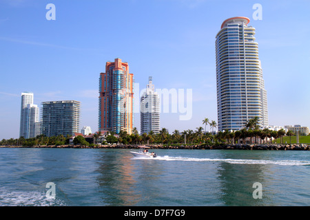 Miami Beach Florida,eau,Government Cut,South Pointe SOFI,point,condominiums condos appartements résidences appartements Fla Banque D'Images