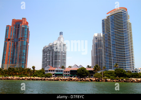 Miami Beach Florida,eau,Government Cut,South Pointe Park,point,condominiums condos appartements résidences appartements Fla Banque D'Images