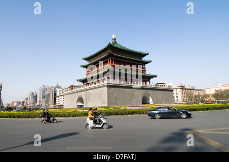 Bell Tower, datant du 14ème siècle reconstruite par la dynastie Qing en 1739, la ville de Xian, Shaanxi. Banque D'Images